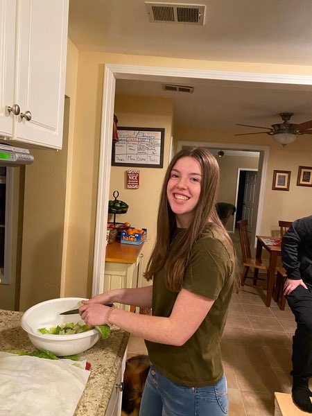 RochesterKey's tweet image. Our members are keeping up being kind even over break💙Today’s Kindness Challenge was to help make dinner for your family, and our members helped to make some delicious meals!