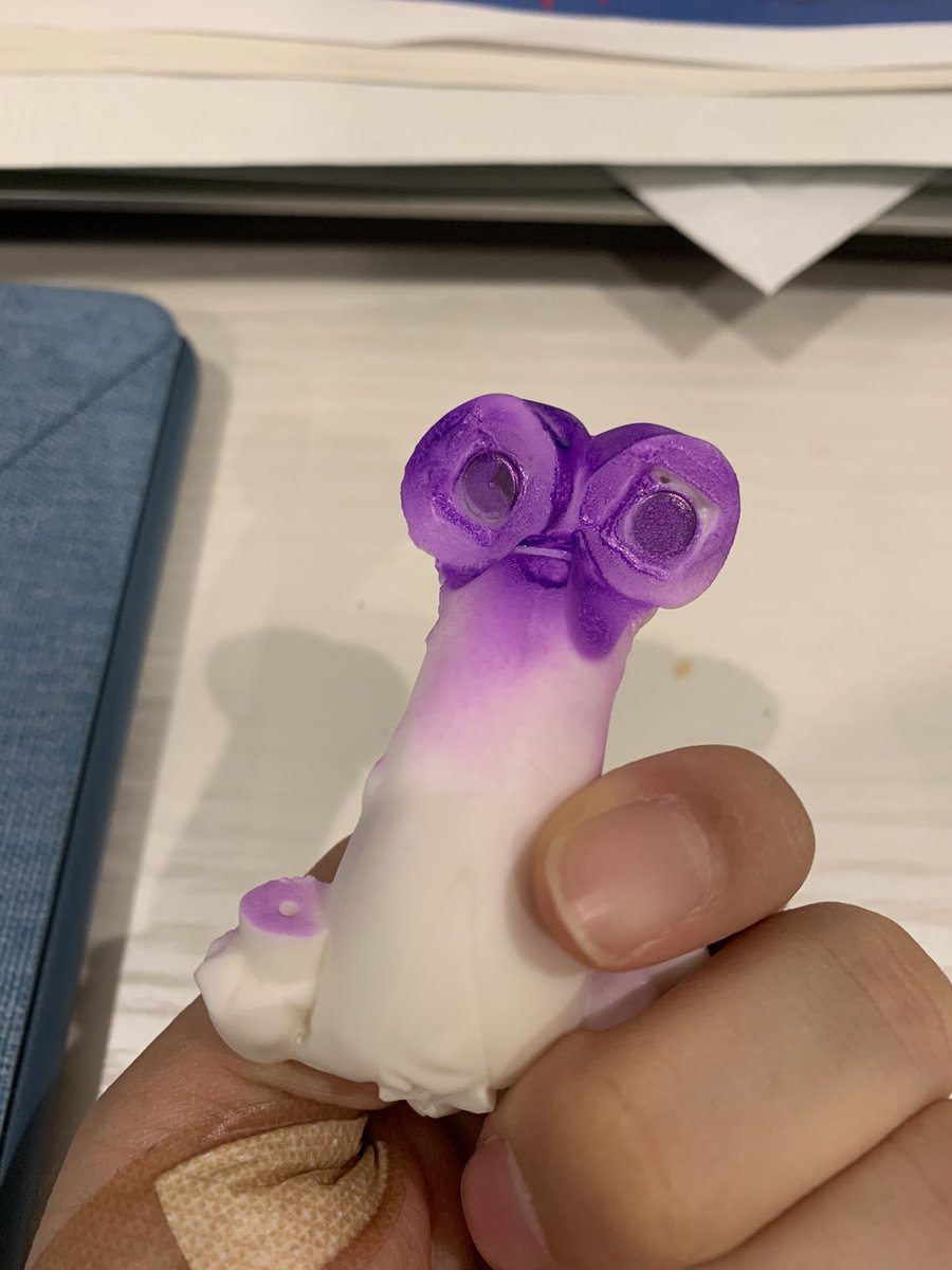 ゆた 最近 コピックエアブラシ というものを知り友達から誕生日プレゼントで貰いました コピック実家に置いてきてしまったので ダイソーのイラストマーカーで試し吹きしてみたけど 使い方次第で塗装の幅が広がるなと思いました コピックエアブラシ