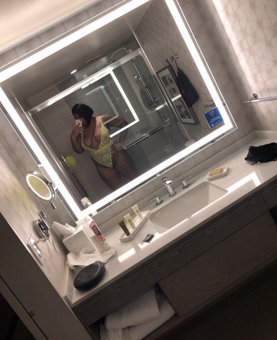 I&rsquo;m back https://t.co/r55SY2VwaB<a href="/tag/footfet%C4%B1sh"class="tags"><span>#footfetısh</span></a>