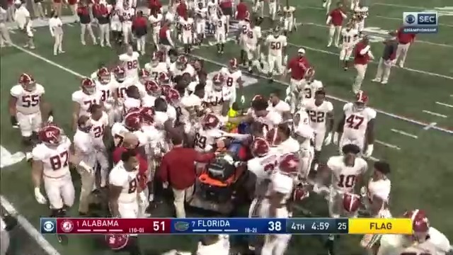 CBSSportsCFB's tweet photo. Alabama rallies around Landon Dickerson. https://t.co/Bl2bQOu1pd