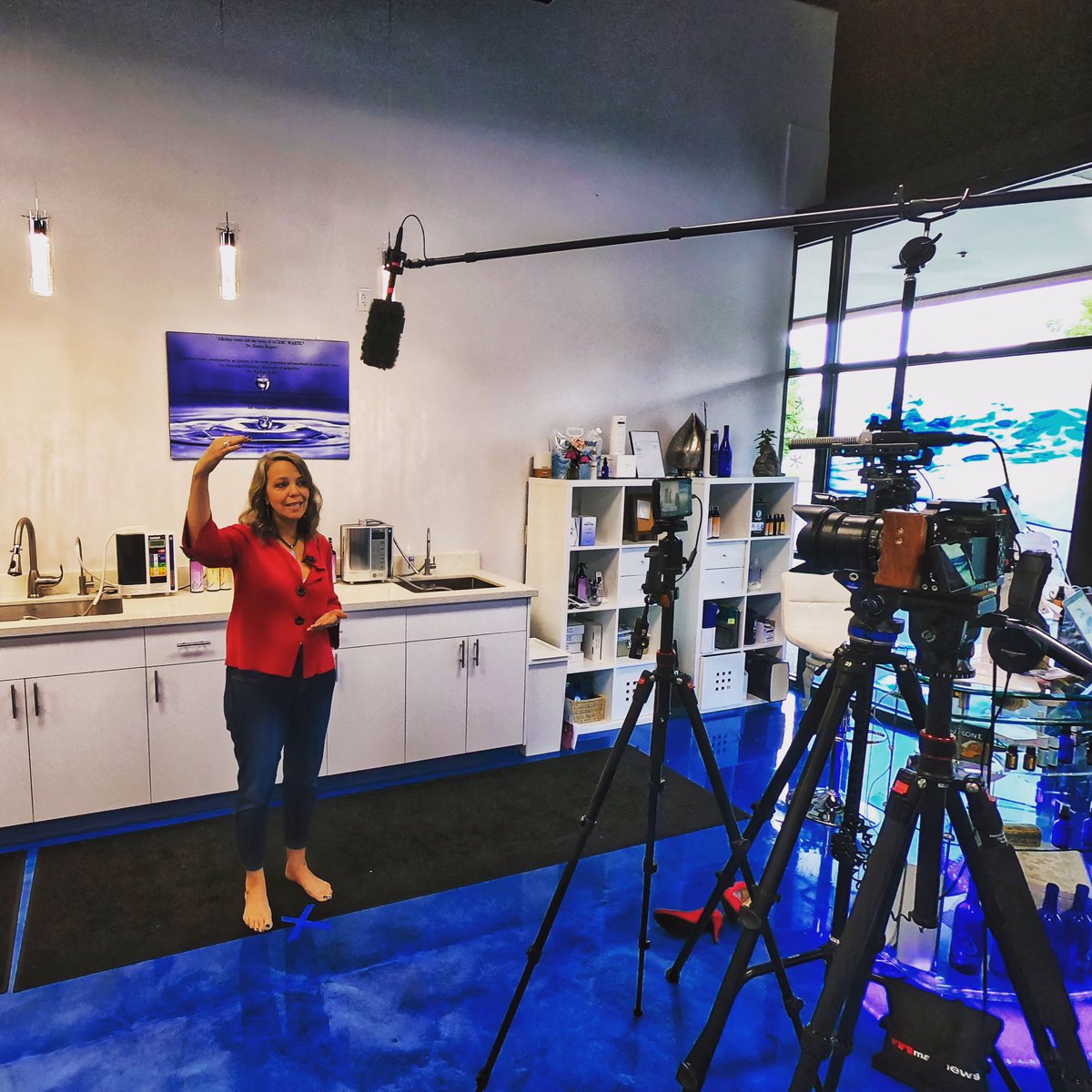 MartynMeisner's tweet photo. Creating amazing marketing content for @KangenStoreWa  #videoproduction #videomarketing #brandawareness https://t.co/EtciZXdtJG