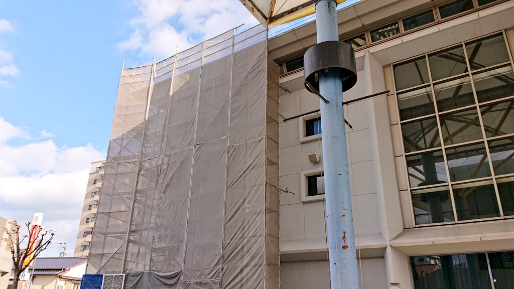 やま アルピノの改修工事の足場がアルピノライブの壊れた所と一致してるからライブ後に修理してるみたいで良い ゾンビランドサガ 佐賀県 唐津