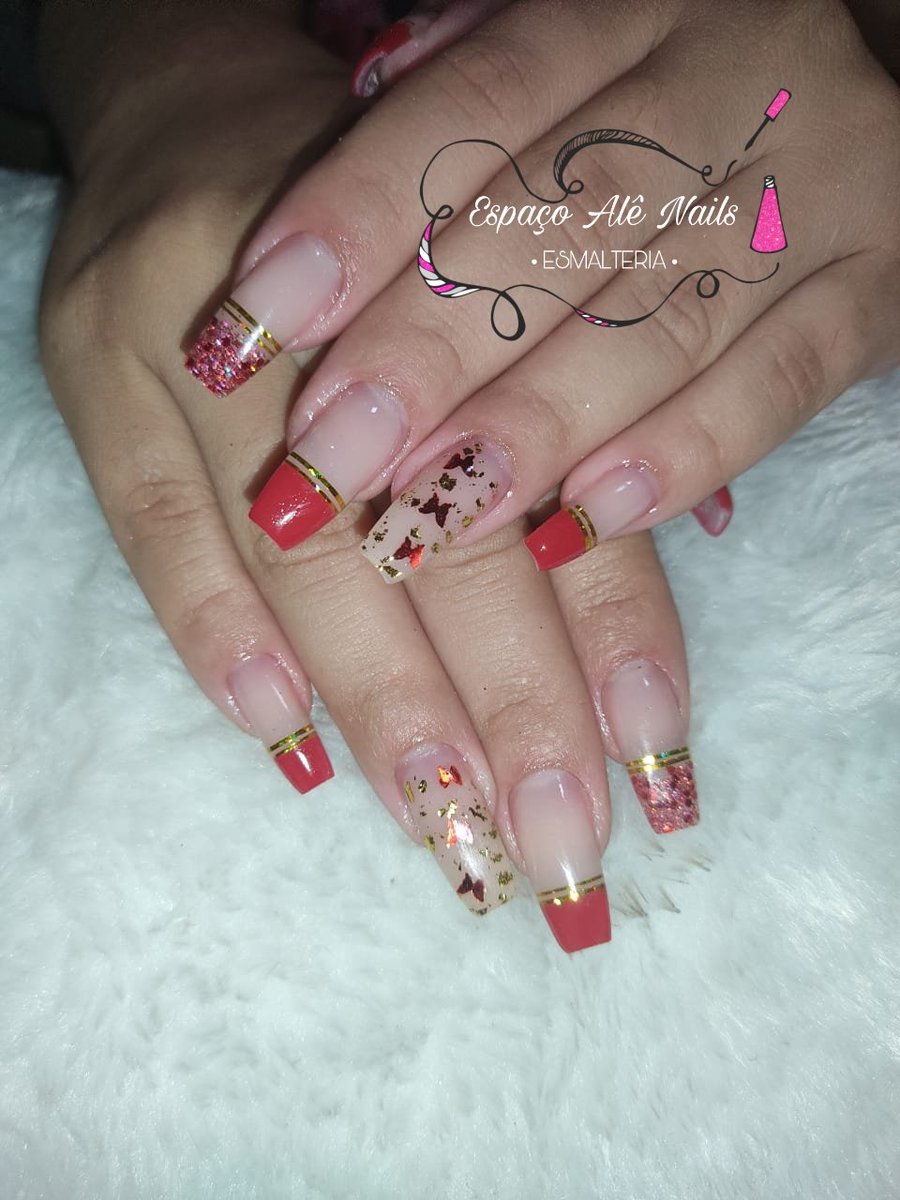 AleNails_c's tweet photo. Manutenção de acrigel ✨🎄💅 https://t.co/KDNrm2Rsuh