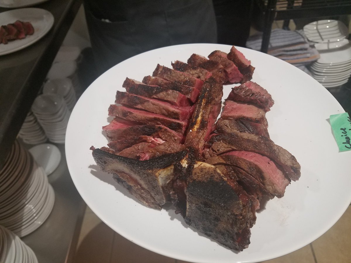 100IBUs's tweet photo. Yo @dasMEHDI you wanted to see some of my work.  Here are some fancy plates and a za, check out https://t.co/Q0zKPzyonl to see the entire place and what we are doing now! https://t.co/5GGDuAidyp
