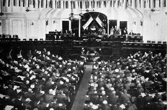 22/ Thanks to it being a corpus of more mature politicians, only 2 fights happened during the 1918-19 year compared to dozens in 1916-17. It passed a large number of much needed laws. The new constitution it drafted had some of the characteristics of a semi-presidential system