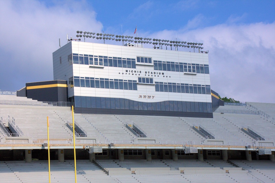 ronrossecure's tweet photo. Congrats to the "Army Teamโ for another hard fought win over Air Force today!! This win brings the Commander-in-Chiefโs trophy back to West Point once again. Awesome. Next week, itโs the PAC-12 in the Independence Bowl. #USMA #USAFA #GoArmy #ServiceAcademies #ArmyWestPoint https://t.co/DHZWSL2vPk