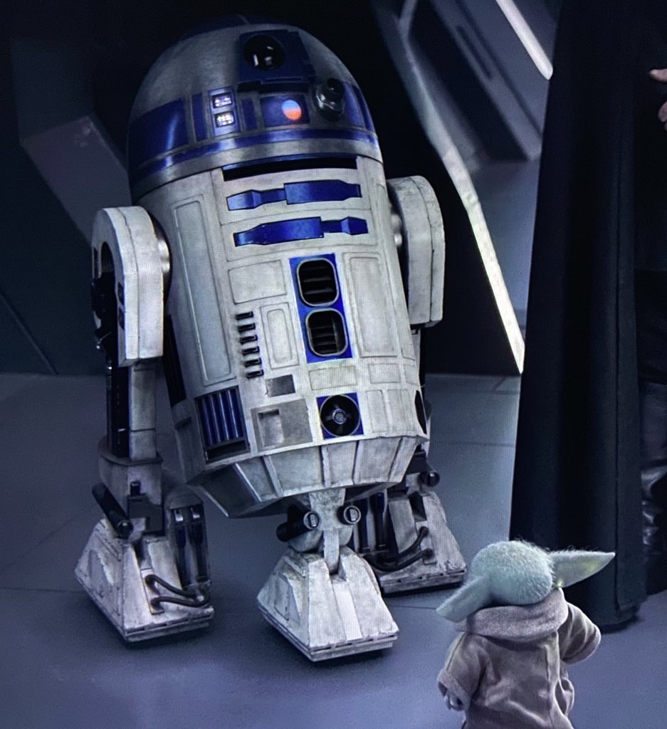 obi_bro's tweet photo. Could it have been R2 that saved Grogu from the Jedi temple purge? What is your prediction on who saved him? https://t.co/pstNoVKMR7