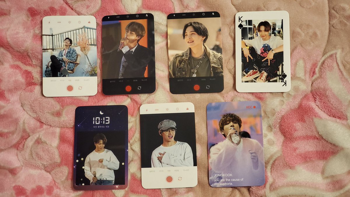 DWSnoopy's tweet photo. Forgot to post yesterday 
BTS Holiday event at @lunacoffeeshop hosted by @firstsight_jk 
#BTS #BTSholiday #BTSARMY #BTS_Dynamite #BTS_LifeGoesOn https://t.co/v9dLpttTcg