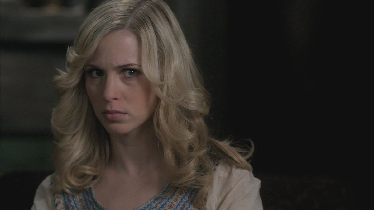 X. [familial longing]it's a well-established fact that sam had no relationship with his mother and had a poor one with his father. in these two scenes (4x13 & 4x16), jared shows how emotional sam is when he's around the mother he never had.