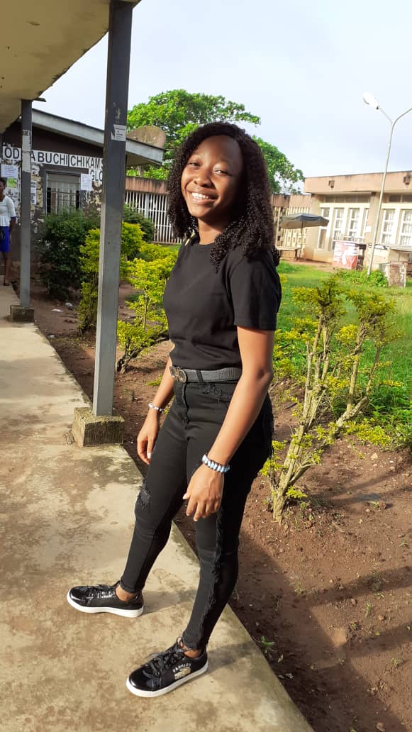 __Oluwatoni__'s tweet photo. Hey guys, this is Abigael. She has been diagnosed with Acute Leukaemia (Cancer of the Blood). She needs our help &amp; support. Let's try help put a smile on her face again🙏🏽 https://t.co/E06jwsyTVt