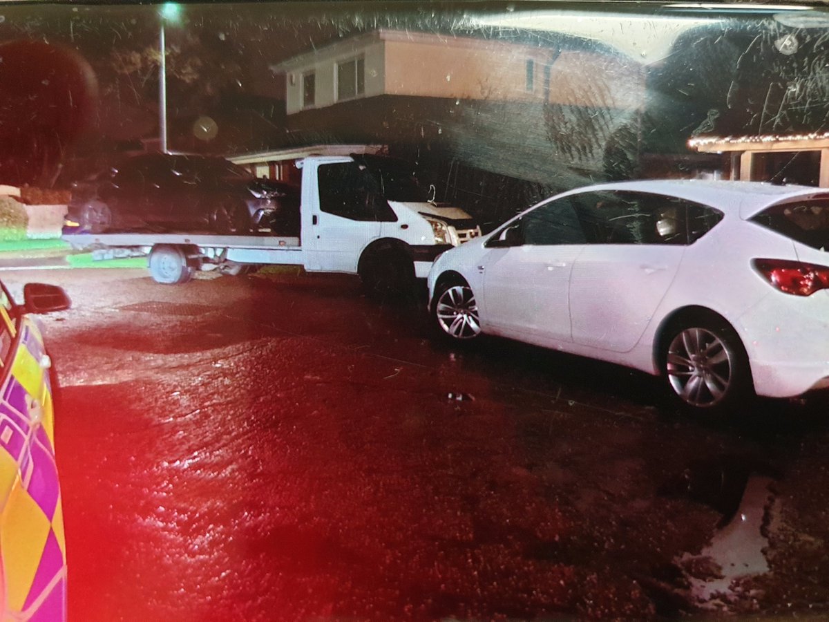 LancsRoadPolice's tweet photo. The driver was spotted moving these vehicles and intercepted. Turns out he was disqualified from driving till March 2021 but must have forgotten about this whilst helping someone out. Vehicles seized and driver reported for multiple offences. #T2TacOps #HO40 https://t.co/wbojj4L7c2