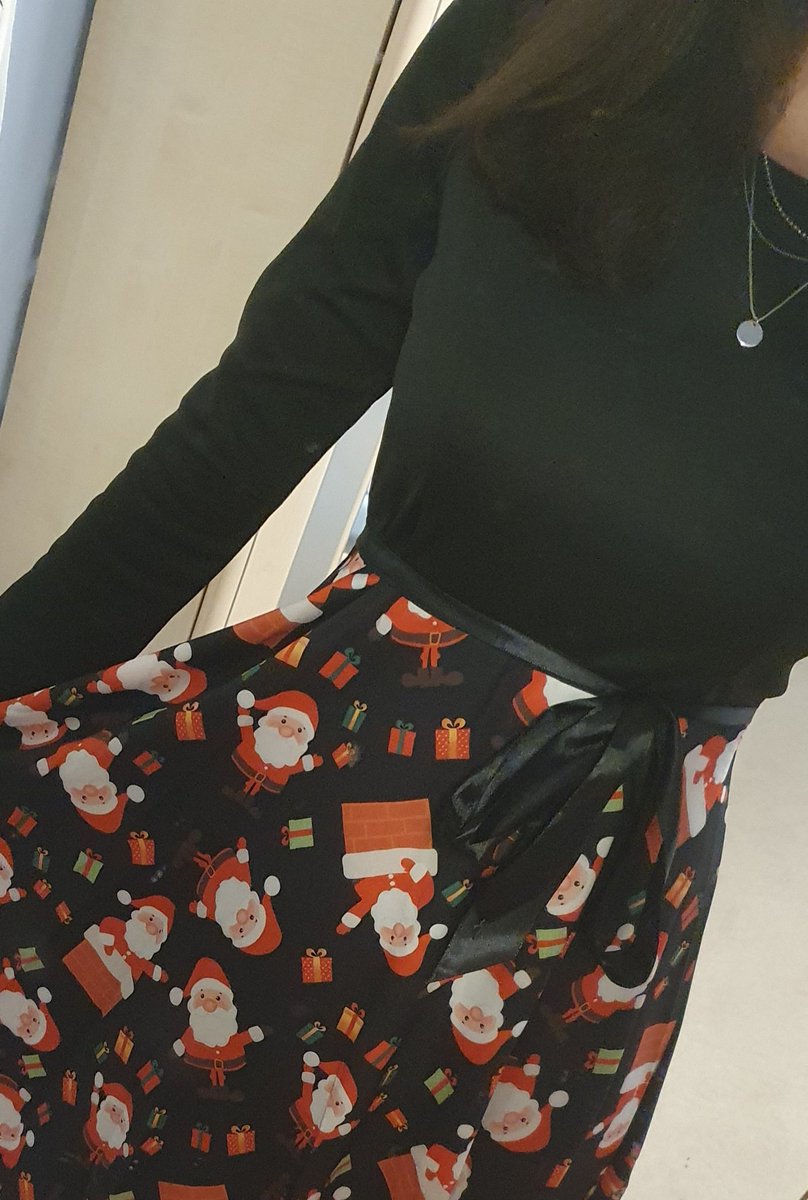 MeIanie_01_'s tweet image. Todays outfit for the christmas bash 💕
 
#VAV #브이에이브이 #ChristmasBash #OnlineConcert #온라인콘서트