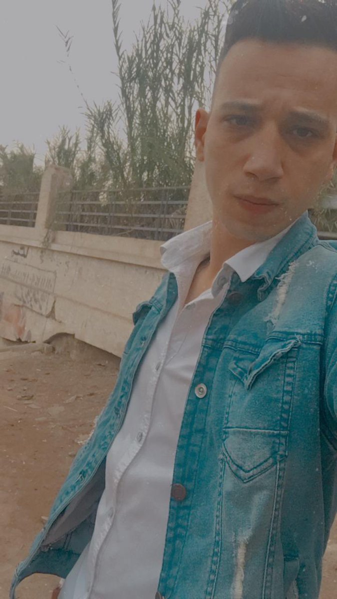 meemo____'s tweet photo. شوفتك نسيت انا كنت مين قبل انهاردا بيوم .. قلبي الي كان مقفول ع الجرح القديم ايااه .. نظرت عنيكي كسرت كل البيبان جواه 💛💛 https://t.co/sJA9MY1uRa