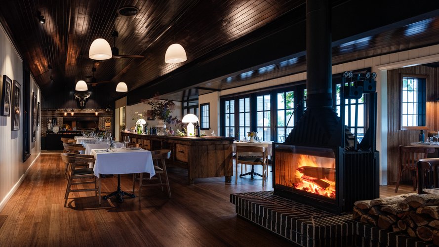 hdesignfair's tweet photo. @COXArchitecture created a space that celebrates nature, warmth, the farm &amp; the fundament of fire; creating &amp; evoking memories that are deeply personal &amp; delicious at Osteria Tedesca in Red Hill, Victoria. #hospitalitydesign #restaurantdesign https://t.co/qnysOcSZks