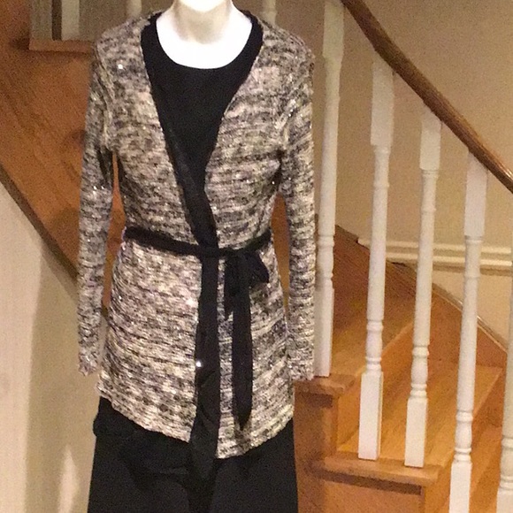 So good I had to share! Check out all the items I'm loving on <a href="/Poshmarkapp/">Poshmark</a> #poshmark #fashion #style #shopmycloset #topshop #underarmour: posh.mk/u14I1rjgmcb