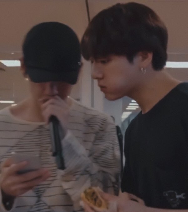 “ ไหน ใครทักหนูมา พี่ขอดูหน่อย “