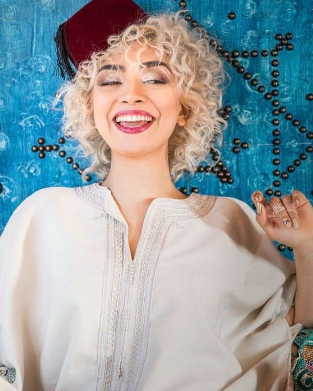thequeerarabs's tweet photo. Ep. 141 [in English]:⠀
⠀
Rime Salmi is a singer-songwriter whose work channels the fusion between her Moroccan heritage and Canadian upbringing. 

Listen on https://t.co/CHS7s1M6Og or most podcast apps! 

#moroccansinger #morrocancanadian #canadiansinger #batwanesbeek #warda https://t.co/DatkK8g8Ja