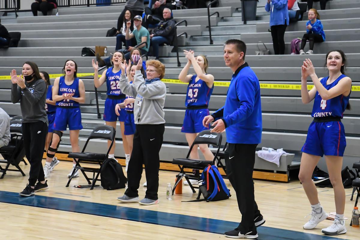 pmhsports's tweet photo. Congratulations to Lincoln County High School's Amelia Kate Richardson for reaching the 1K point career mark making this shot with 24 seconds remaining in today's Huntsville Hosp/TOC Classic. #oneLC https://t.co/yeir0dbNL3