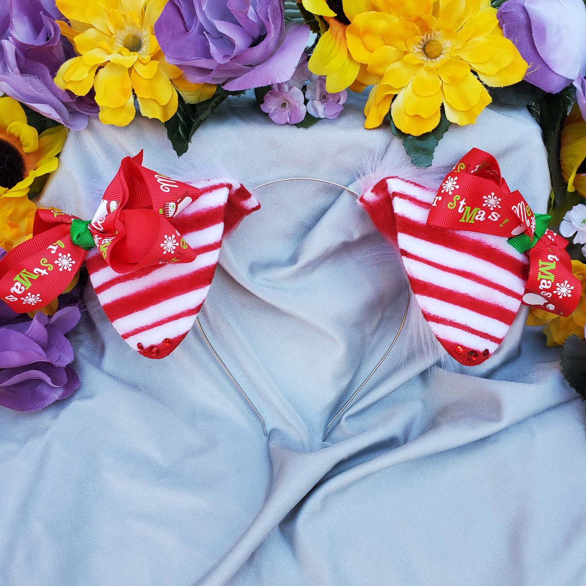 SadKittyCeleste's tweet photo. Made some candy cane ears!!! 
Some are still available on my IG @ mimi.mitsune
For all you petplay and kemonomimi needs ❤ https://t.co/mvGoflPqUT