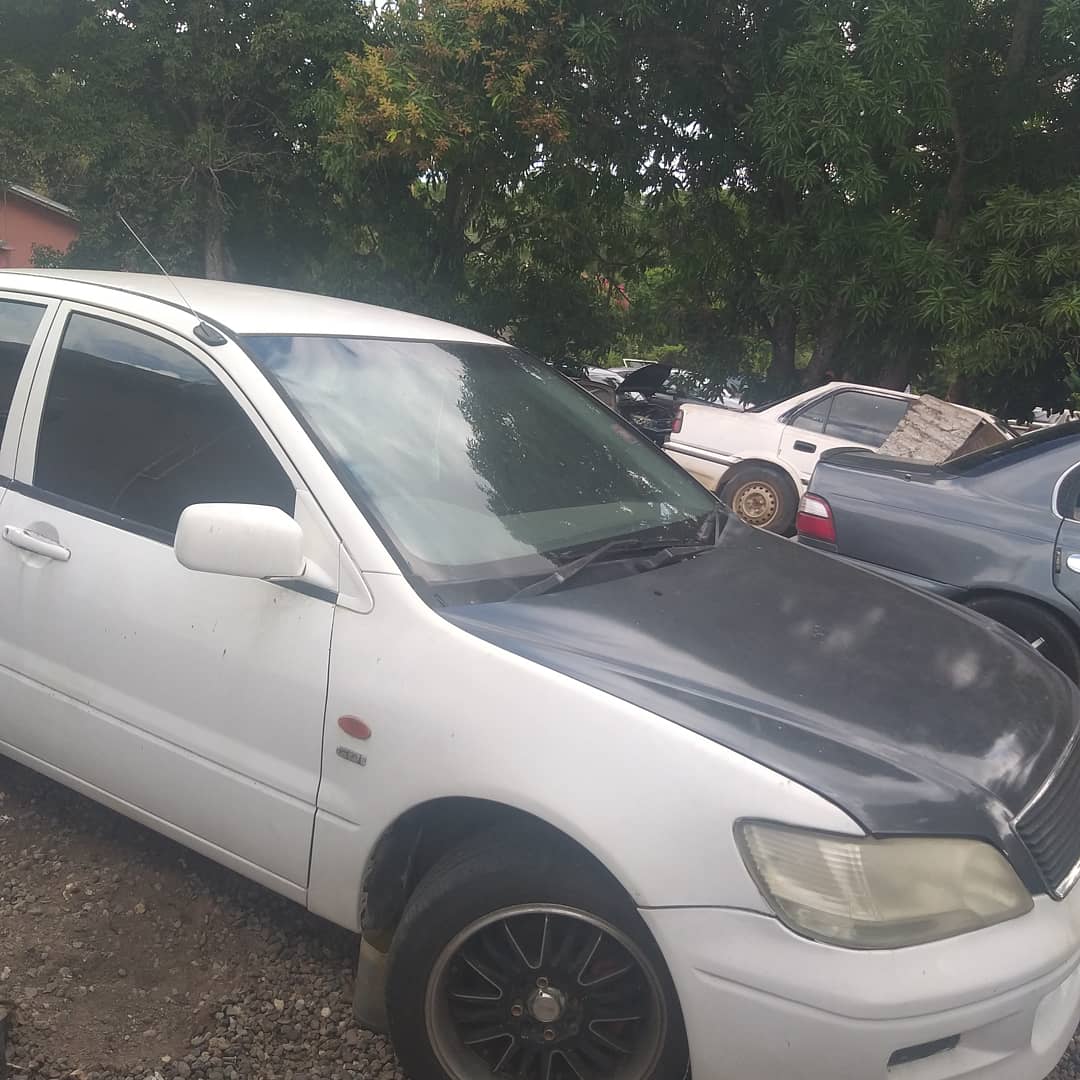 KadeneMorrison1's tweet photo. Mitsubishi Cedia 2001 good body only.needs an engine. Call  or Dm  18768209961 https://t.co/0Ly0gqu7mg