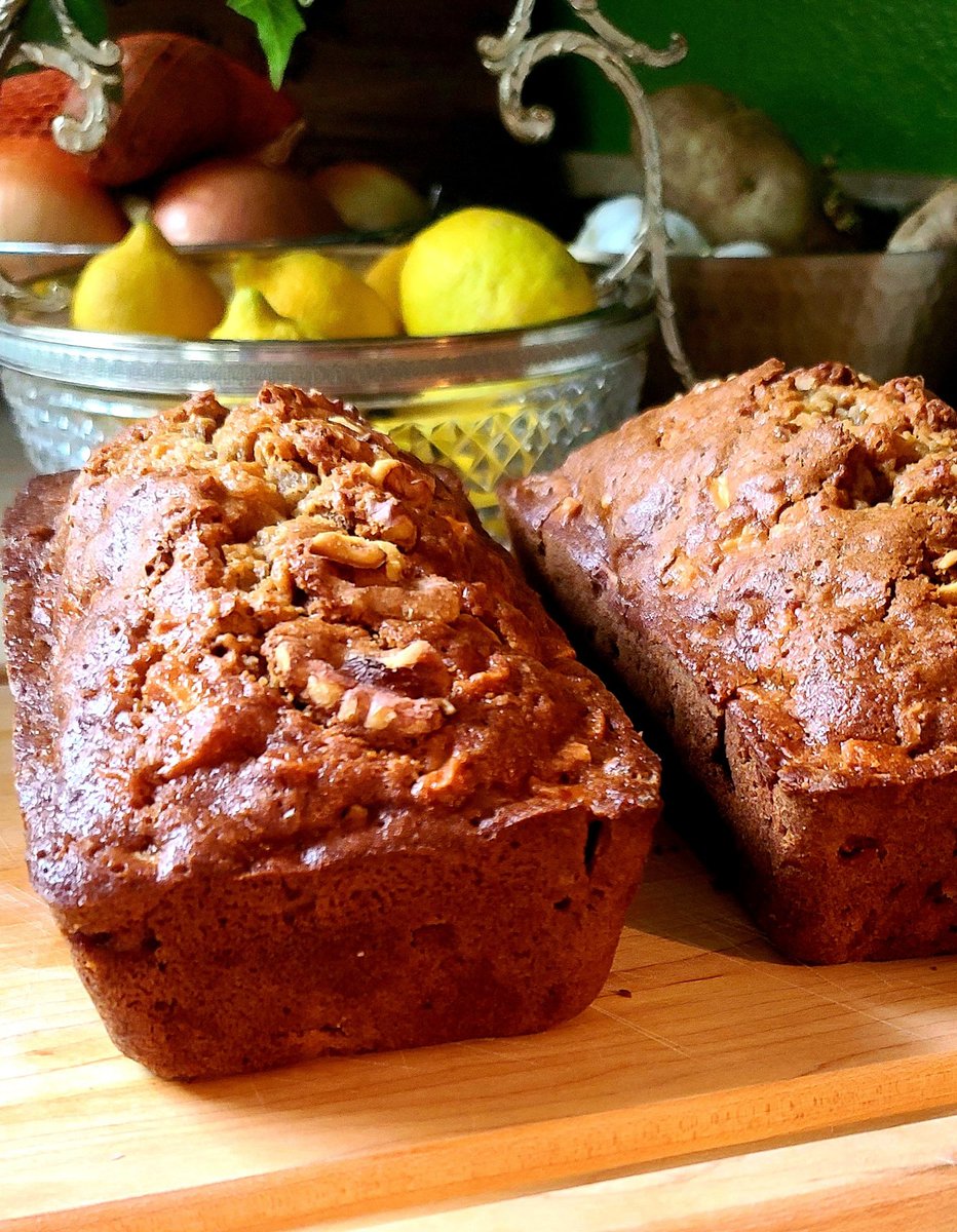 DukeOfMetrics's tweet photo. Freshly-baked #AppleWalnutBread.

Prepared and wrapped six of these for our neighbors as the family's holiday gift along with potted Schlumbergera [Christmas Cactus] which we started growing 6 months back. https://t.co/ksekHduhSL