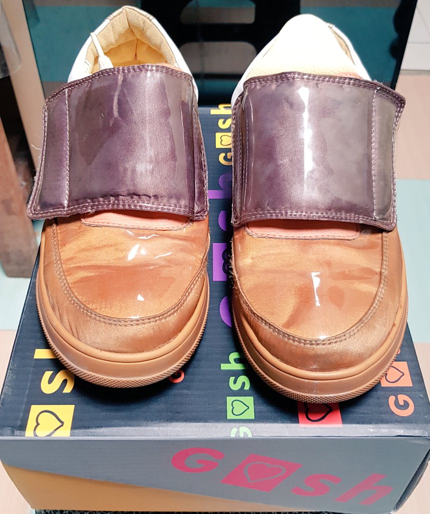 kecoakdisco's tweet photo. Min,barangkali ada follower nya yg kece berminat mengadopsi sepatu GOSH original untuk cewek,kondisi 99%,jarang bgt dipake,mint condition. Ukuran 39.harga 290rb NEGO. Lokasi sawojajar, siap cod seluruh malkot ya. 
@infomalang #pasarmingguinfomalang https://t.co/RjuoC4IpPO