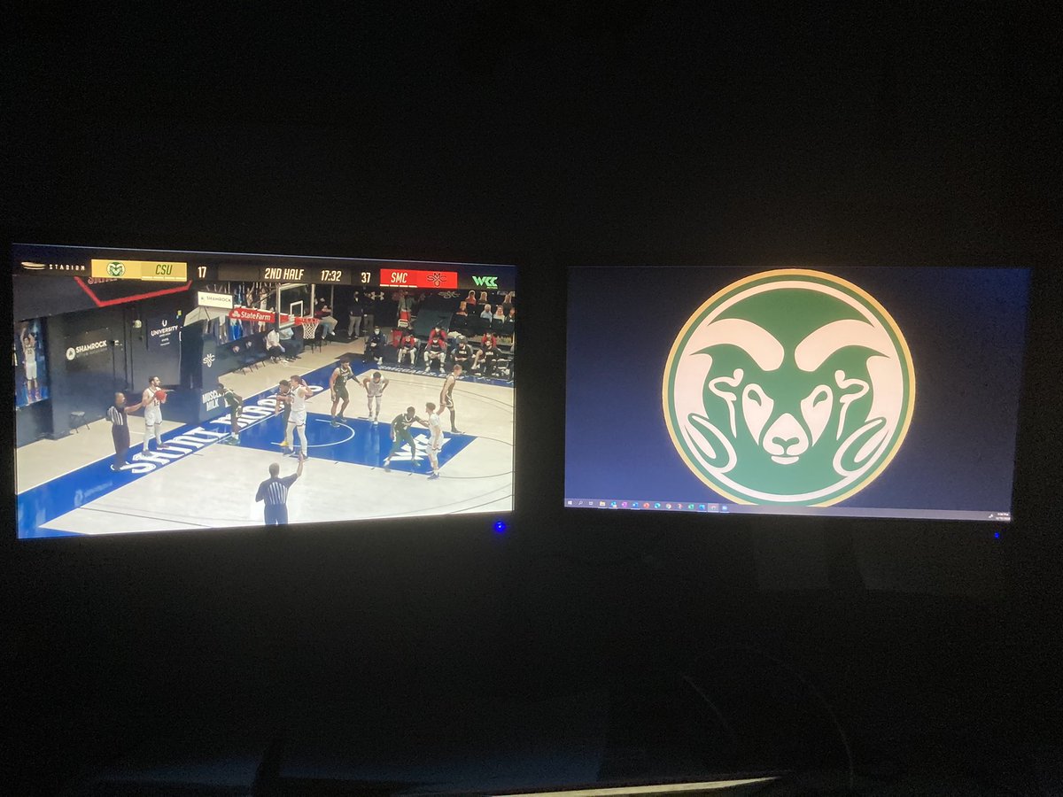 t_edgar88's tweet photo. @CSUMBasketball Holding out hope for some 2nd half offensive production! Des Moines, WA https://t.co/9G2KyEDDTE
