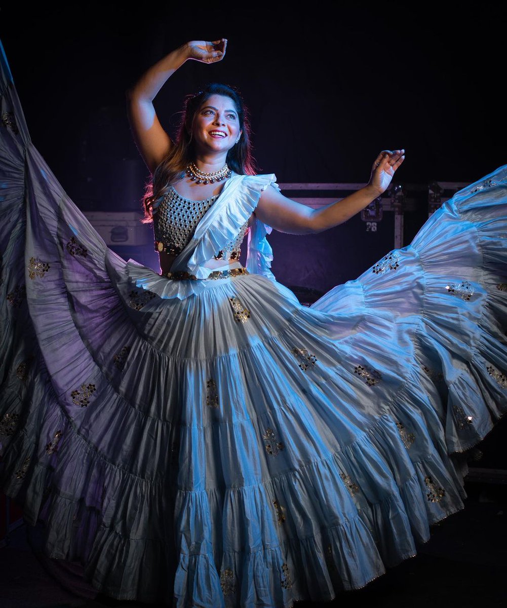 fillamwala's tweet image. ती परी अस्मानीची...
अभिनेत्री @meSonalee

#sonaleekulkarni #moon #marathi #actors #movie #film #realityshow #bestoftheday #pictures #pics #instagram #instapage #instagood #love #amazing #smile #awesome #swag #girl #actress #beautiful #celebrity #hot #fashion #fillamwala