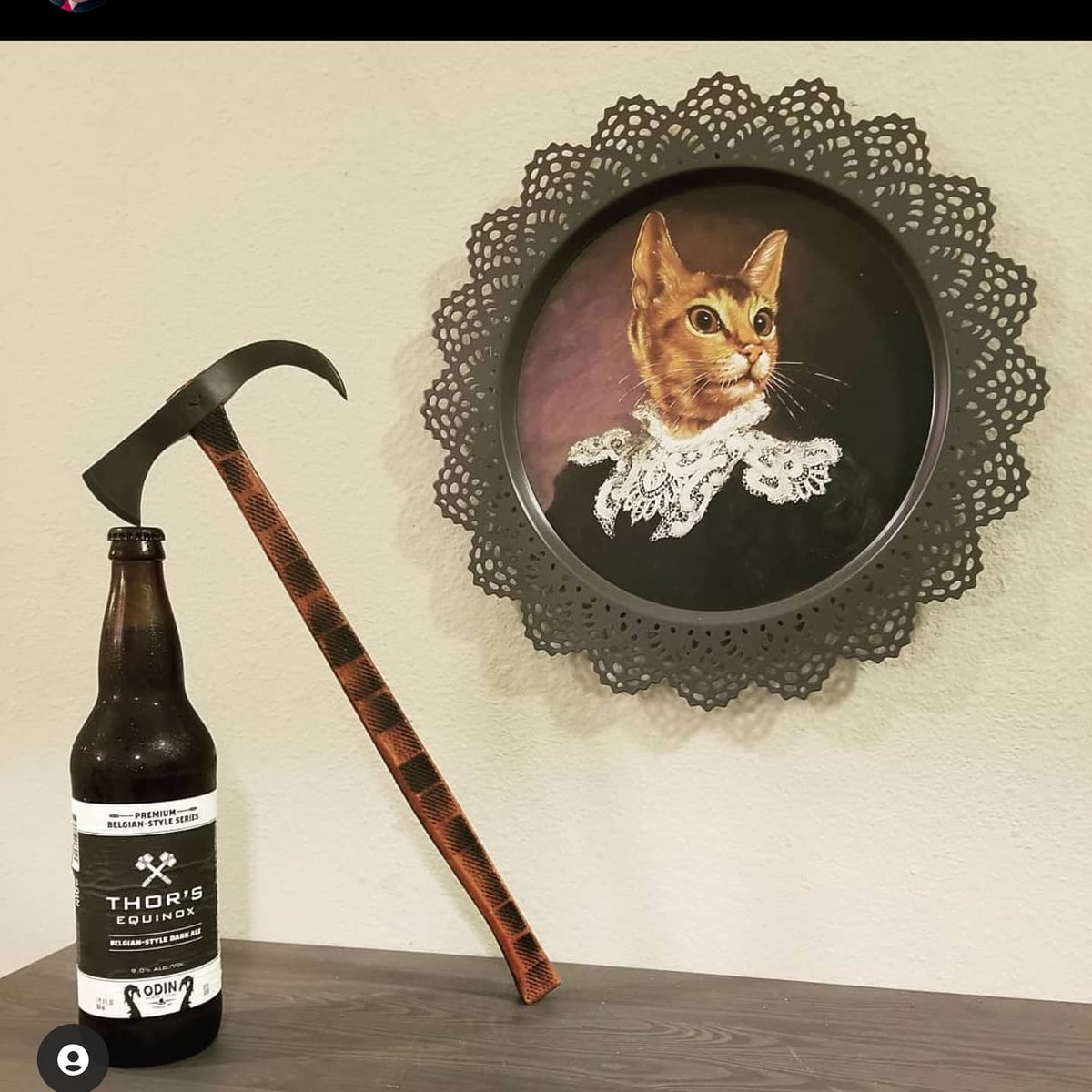WingardWearable's tweet photo. Booze and blades - a dirty martini with Quill accentuating the garnish, also
several posta for customers!
#bourbon #martini #proper12 #fredperrinconcept #blades #edc #axethrowing #makehawksedcagain #boozeandblades #garnish #dirty https://t.co/yfIlPAPyoS