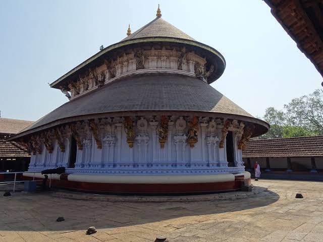 Importance of Famous Payyannur Pavithra Mothiram or RingPayyanur Sri Subramanya Swami Temple KeralaTemple, constructed by Parasurama is known as the 'Pazhani' of Kerala.The place got its name from 'Payyante Ooru' where Payyan is another name by which Subramanya was called.