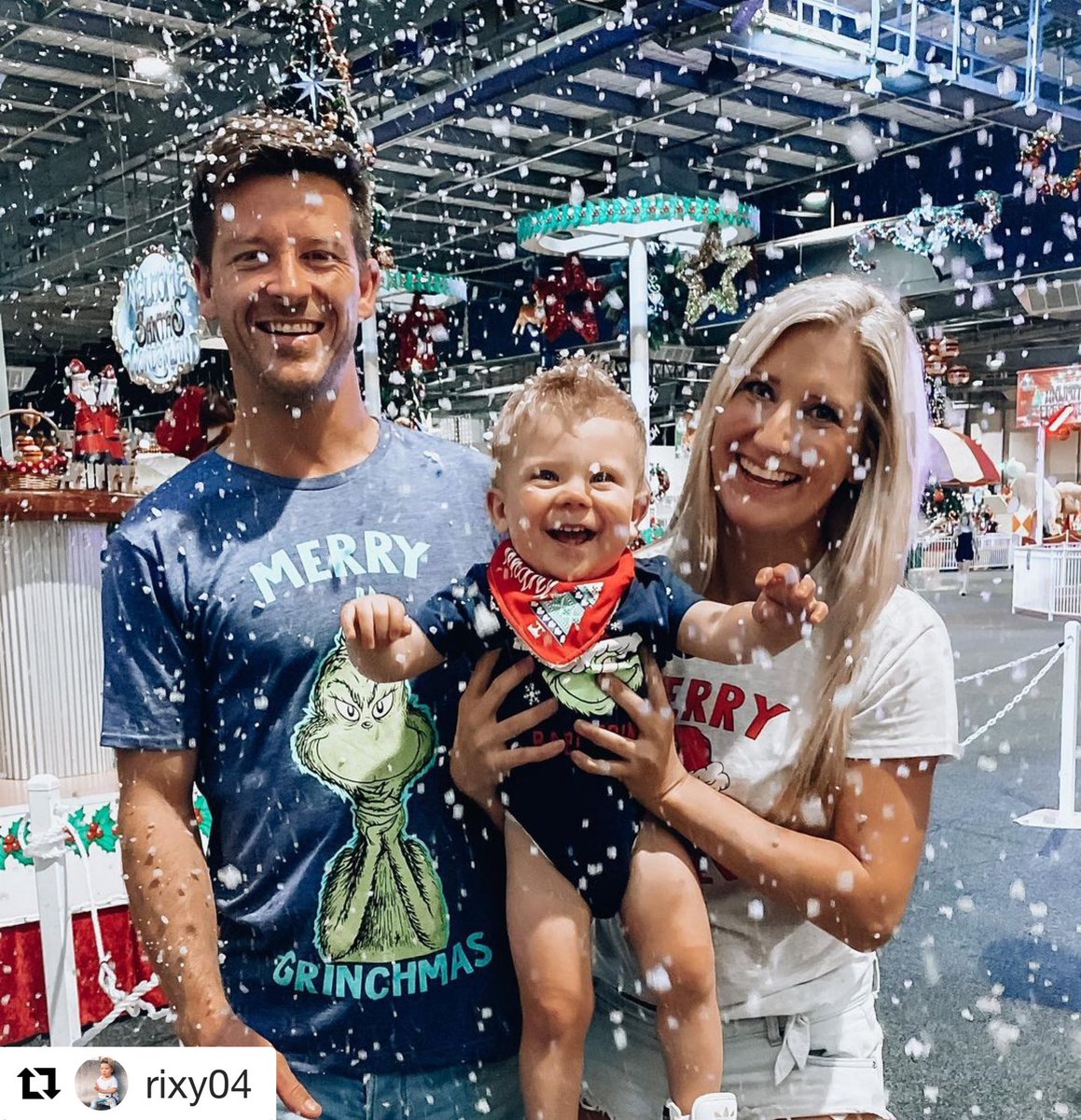 WonderlandSa's tweet photo. Great to see so many South Australian’s enjoying Santa’s Wonderland at Adelaide Showground. It’s these precious moments that last a life time @theTiser https://t.co/TGICD7nWo9