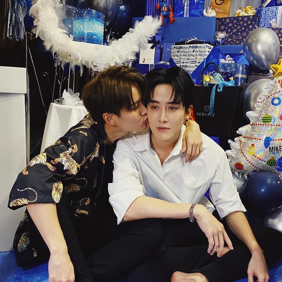 Gossipstar_News's tweet photo. เอ็นดูวววว ความพี่ชาย ความน้องชาย ของอดีตดูโอ้ กอล์ฟ - ไมค์ 😍 #รักแหละดูออก

#กอล์ฟพิชญะ
#ไมค์พิรัชต์
#วันเกิดดารา
#ข่าวบันเทิง
#Gossipstar

เครดิต FB : Golf Pichaya https://t.co/zwoD4zapMa