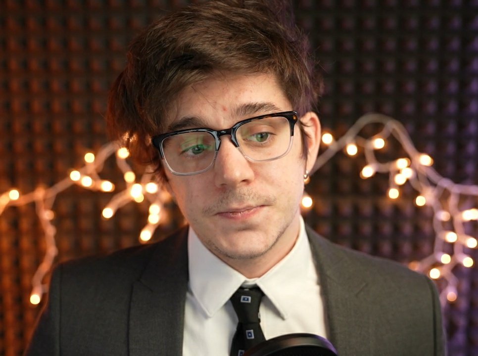 A thread of Ethan in his wine night suit bc I'm obsessed