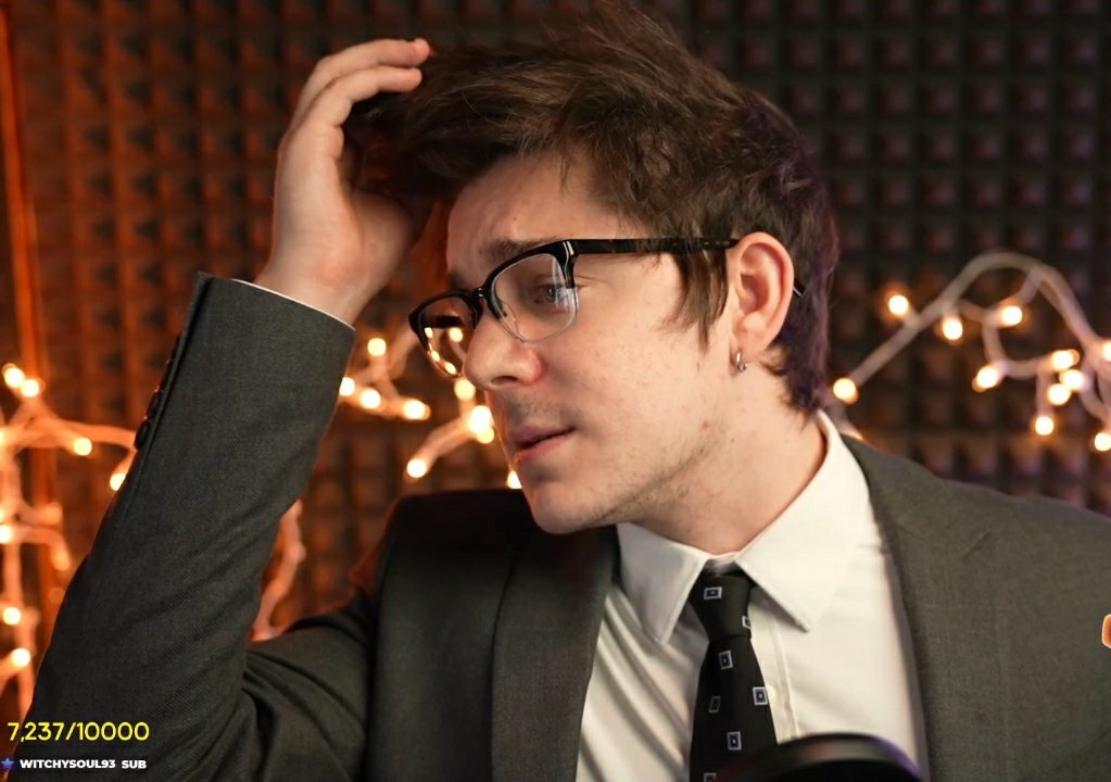 A thread of Ethan in his wine night suit bc I'm obsessed