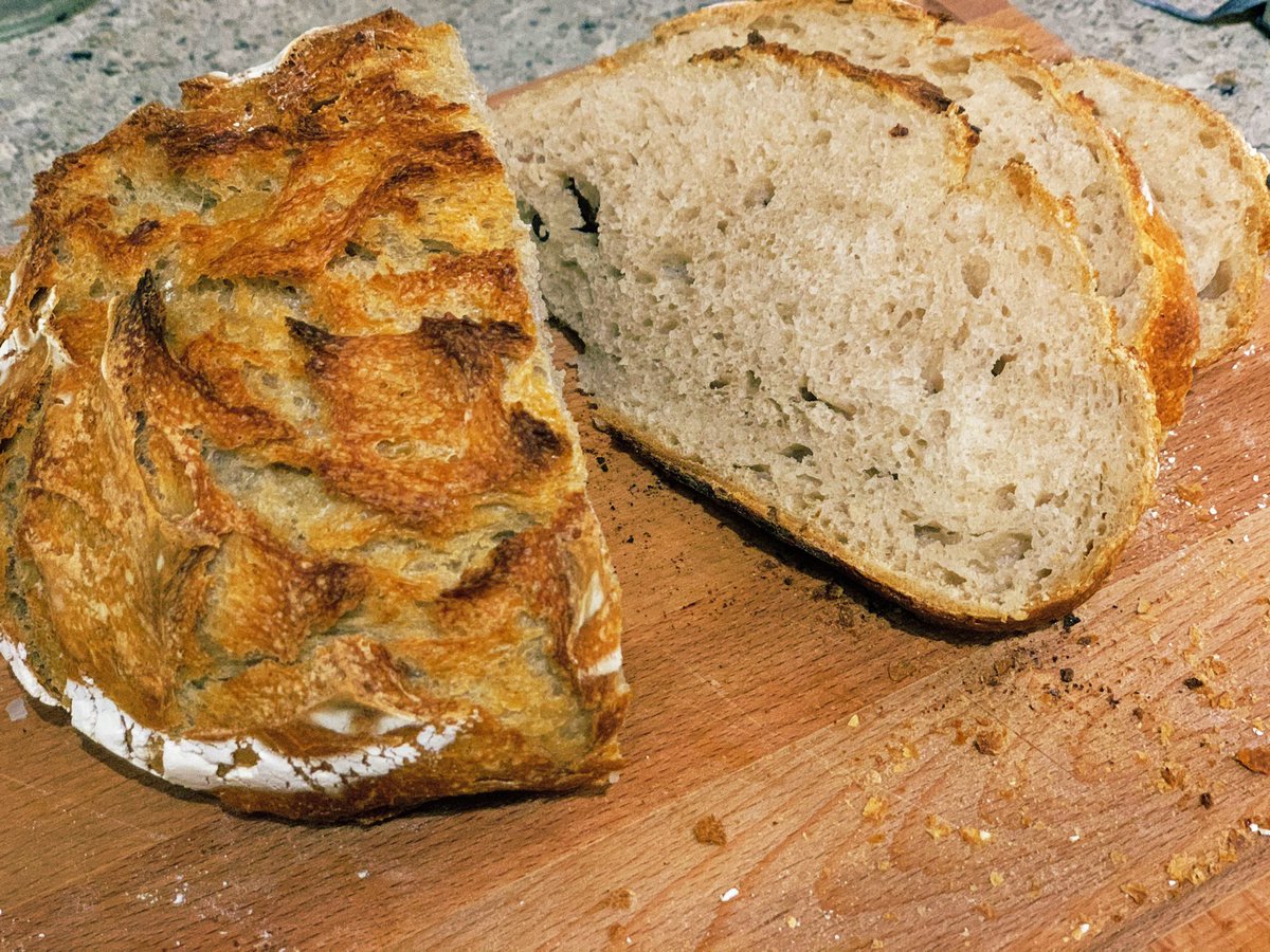 grainflow's tweet image. Whole wheat sourdough loaf. #sourdough #bread