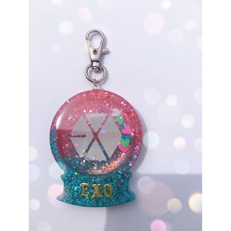 ershandmade01's tweet photo. 🏷EXO Keychain Shaker
🏷Handmade
🏷Type Liquid Shaker
.
🏷Order via Shopee/ Tokped
🏷Link di bio https://t.co/UwARR1hYCm
.
#gancishaker #gancikpop #gancilucu #keychainshaker #keychainresincharm #keychaincustom #gancicustom #resincustom #resin #resinart #exo #exol #ershandmade https://t.co/neSbTCe7DW