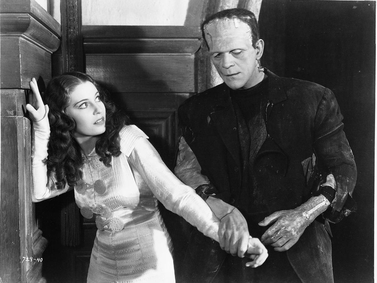 AlexVorkov's tweet photo. Publicity stills from THE BRIDE OF FRANKENSTEIN (1935) featuring Valerie Hobson alongside co-stars Ernest Thesiger,  Colin Clive, and Boris Karloff.
#HorrorMovies #UniversalClassics #Monsters #actresses https://t.co/9vGMb90IgM