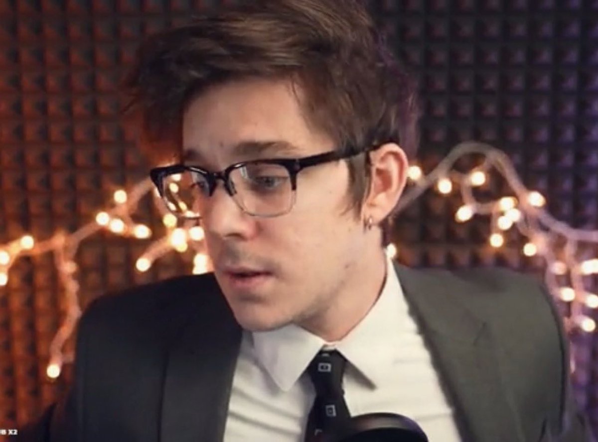 A thread of Ethan in his wine night suit bc I'm obsessed