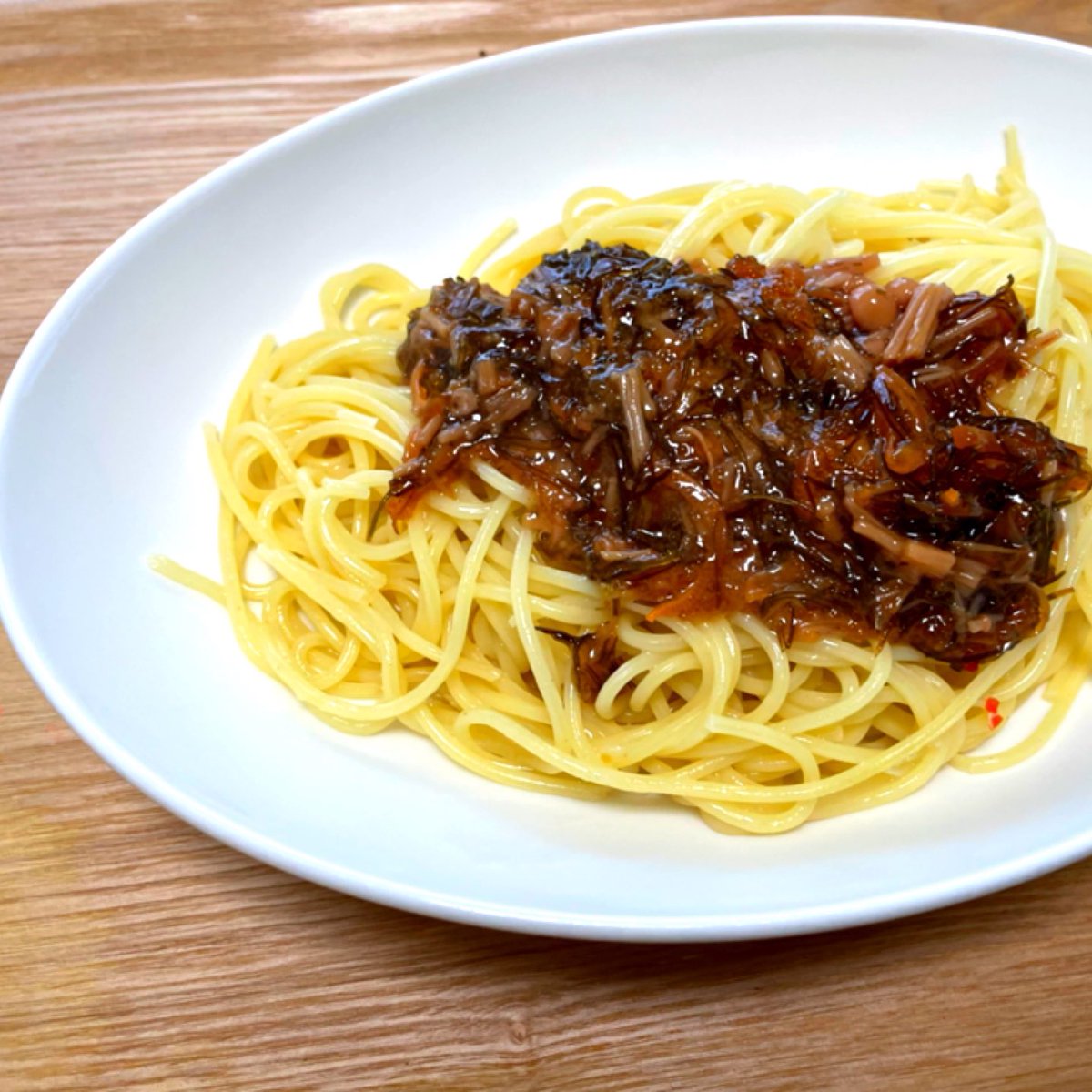 るいこnext On Twitter たらこパスタと言えばうちの実家はいつもコレ 茹でたパスタに明太子 バター なめ茸 のせて味ぽんかけて混ぜるだけ超簡単 パスタの熱でバターが溶けて なめ茸がいい感じに明太子とパスタを絡ませてくれる名作 薬味があればなおよい お