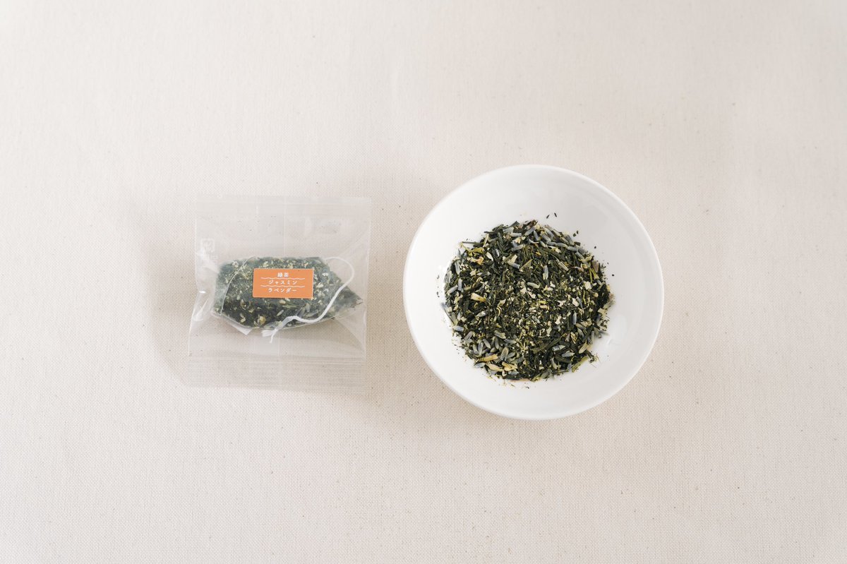 nagasaki_dept's tweet photo. AnytimeTeatimeの休日ブレンド🍵
*緑茶×ジャスミン×ラベンダー*

深みのある抹茶入りの緑茶にジャスミンとラベンダーの香り高いリラックスできる心地良さ(*´ω｀*)

週終わりの疲れた私の体に染み渡ります…😇
#ながさき百貨店
#AnytimeTeatime #日本茶とハーブのブレンドティー #公式つぶやき部 https://t.co/fQbk8WSftL
