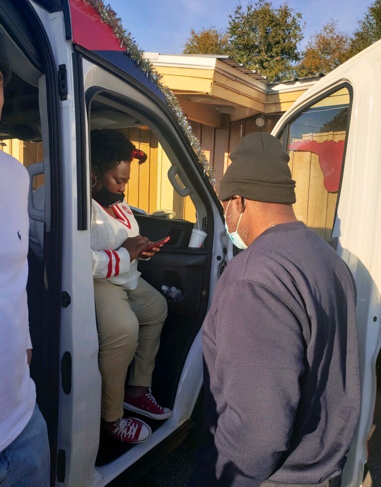 BlackVotersMtr's tweet photo. Today we got a 69 year old man registered to vote for the FIRST TIME. He said ever since he saw our van around the city it had been weighing on his spirit and before his wife passed last week, she told him he better start voting.

Empowering our people matters. #ItsAboutUs ✊🏾 https://t.co/3jhY5CFB4u