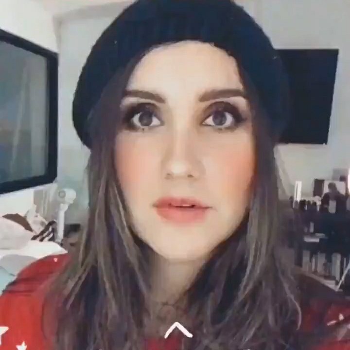 ardillaph's tweet photo. tuite de apreciação a Dulce Maria de touca. ❤ https://t.co/f03uw2t09I