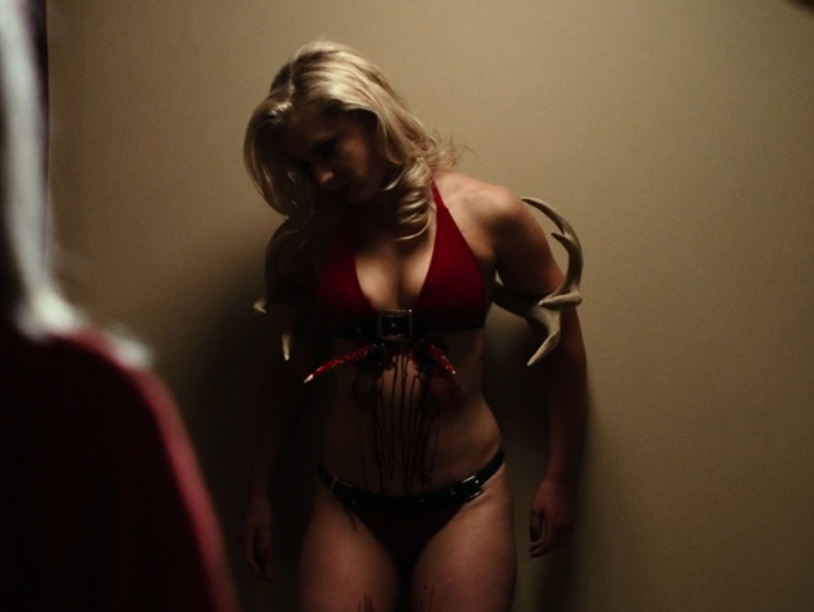 HalloweenYrRnd's tweet image. Probably not what she had in mind when she planned on getting penetrated by a guy dressed as Santa that night...
#KillerSaturday #SilentNight