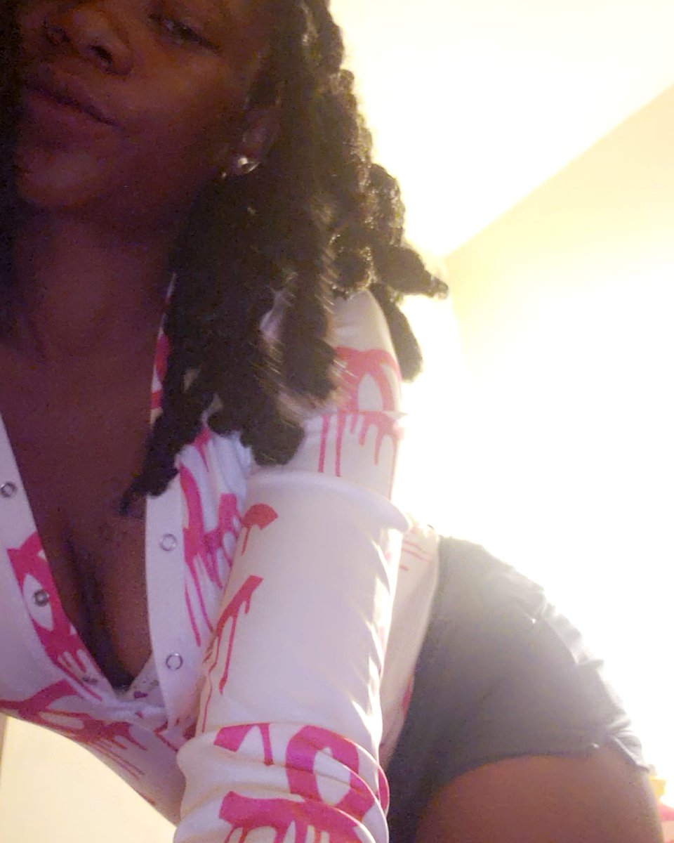 SGetem27's tweet photo. Hellcat, this a SRT 😼
Pull up, G-Wag' 63 😊
Make a 55 suck they teeth🤣
He want a Minaj with a new body 🥰
#slimgoodie #onlyfansgirl #SupportSmallStreams 
Ig@bhadasxquitta https://t.co/jicJJfbZvg