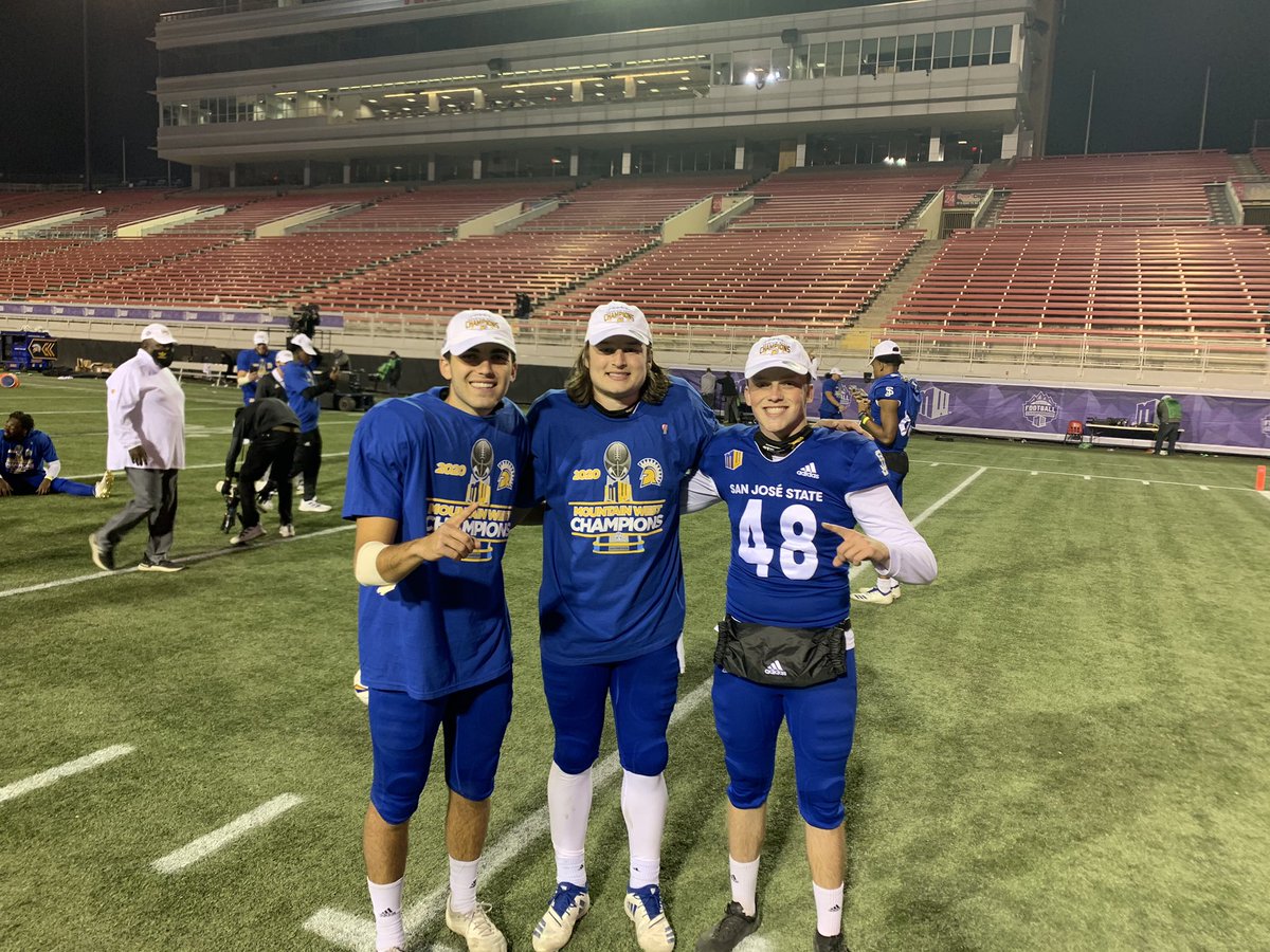elijah_fischer's tweet photo. Through all the trials and adversity, Mountain West Champs 💍 https://t.co/x75dT41EIj