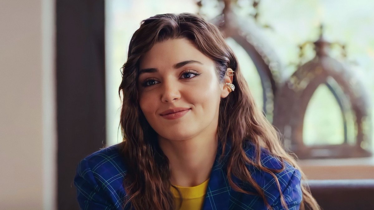 Now I will start this analysis describing a little bit the characters, starting with Eda #SenÇalKapımı  #EdSer