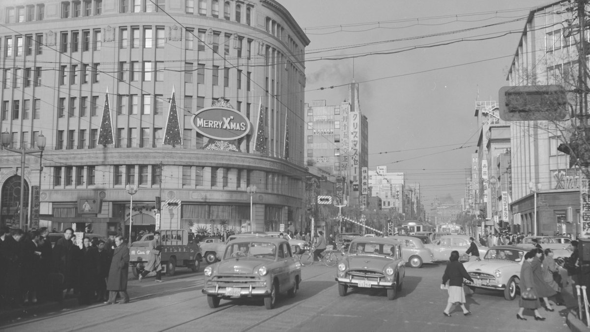 64年前の #今月の東京 1956年（昭和31年）12月11日の銀座通りです