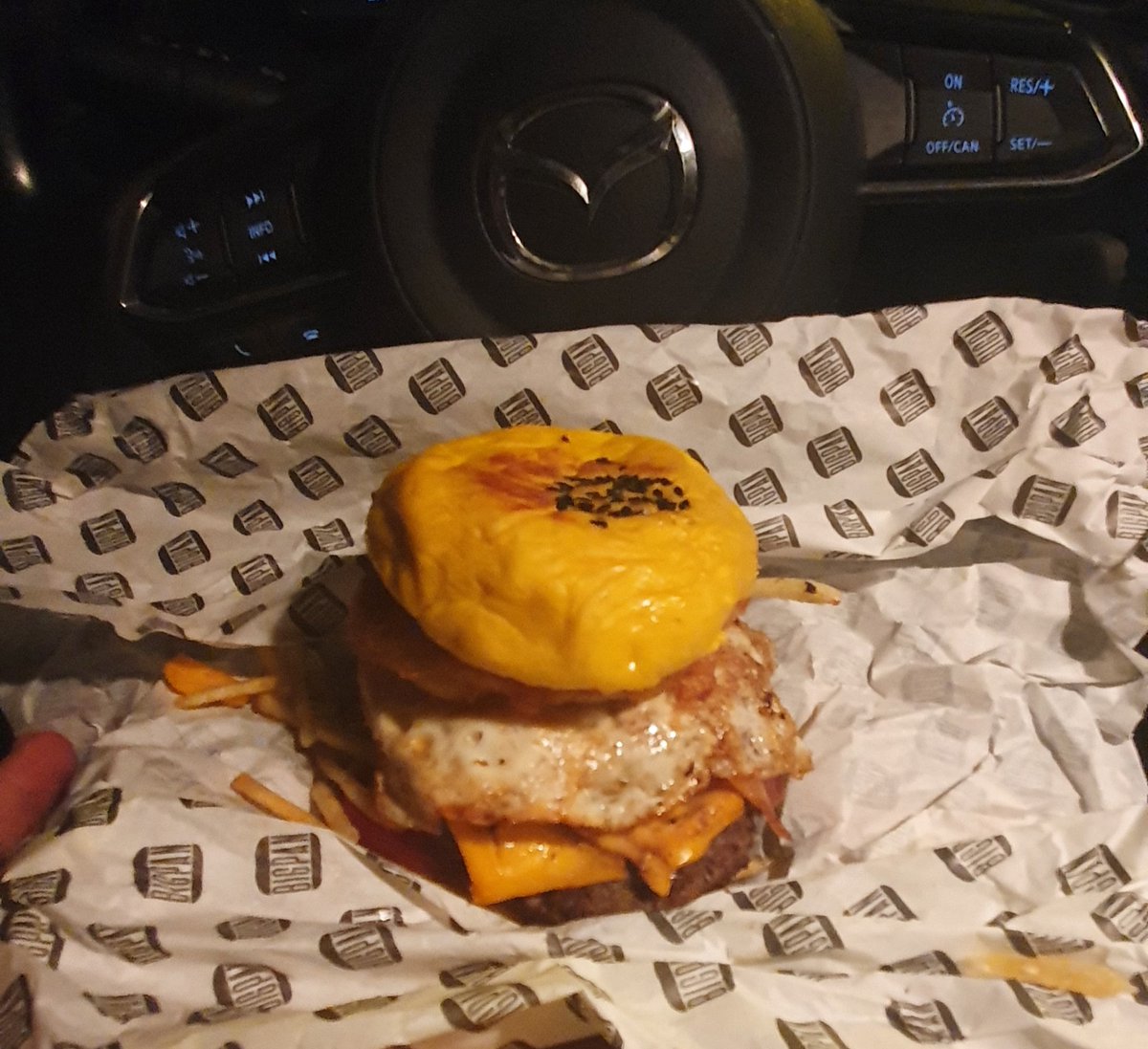 hugol1515's tweet photo. Miren lo que me gané: Un delicioso #BigPan 🤤

Lo máximo después del #DonaTuitPerú en Cajamarquilla

Visiten a @bigpanpe no se arrepentirán, hay deliciosas 🍔 y un gran ambiente https://t.co/WzXFhAsT3m