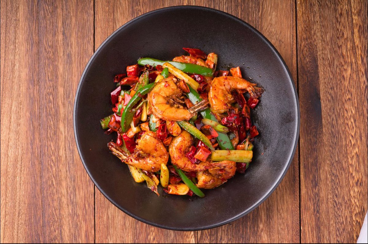 Wanting to go on a little culinary adventure? Try Chengdu Style Pot Roasted Prawns for an experience to excite those tastebuds! 

Pot roasted jumbo shrimps with asparagus, onion, ginger, pickled peppers, Yibin preserved vegetables, and ground pork in an addicting sauce 🍤