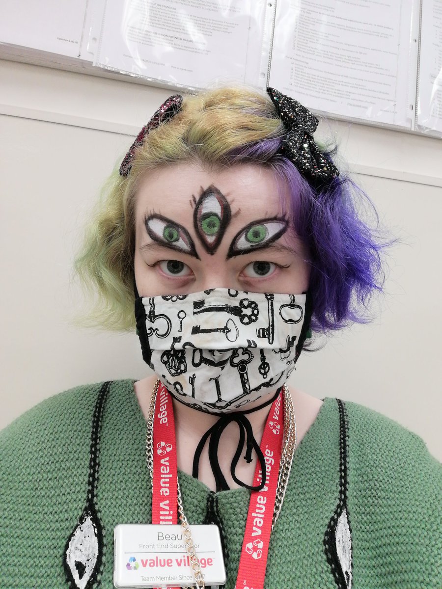 Meefling's tweet photo. #CreatingWithDID also we cosplay and do original costumed characters sometimes ;; no big deal https://t.co/uCqfTDNhfB